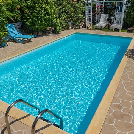 Greek Island Style 2 Bedroom Villa With Pool Next To The Sea Larnaca Eksteriør billede
