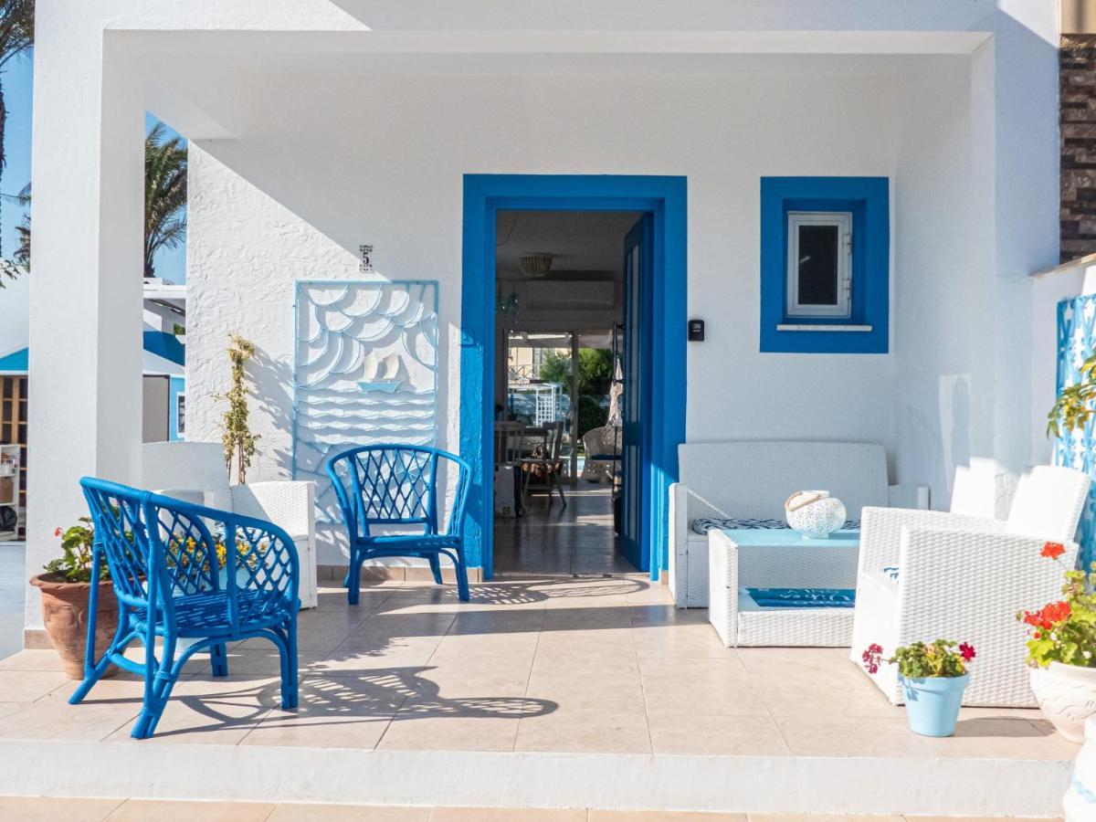 Greek Island Style 2 Bedroom Villa With Pool Next To The Sea Larnaca Eksteriør billede