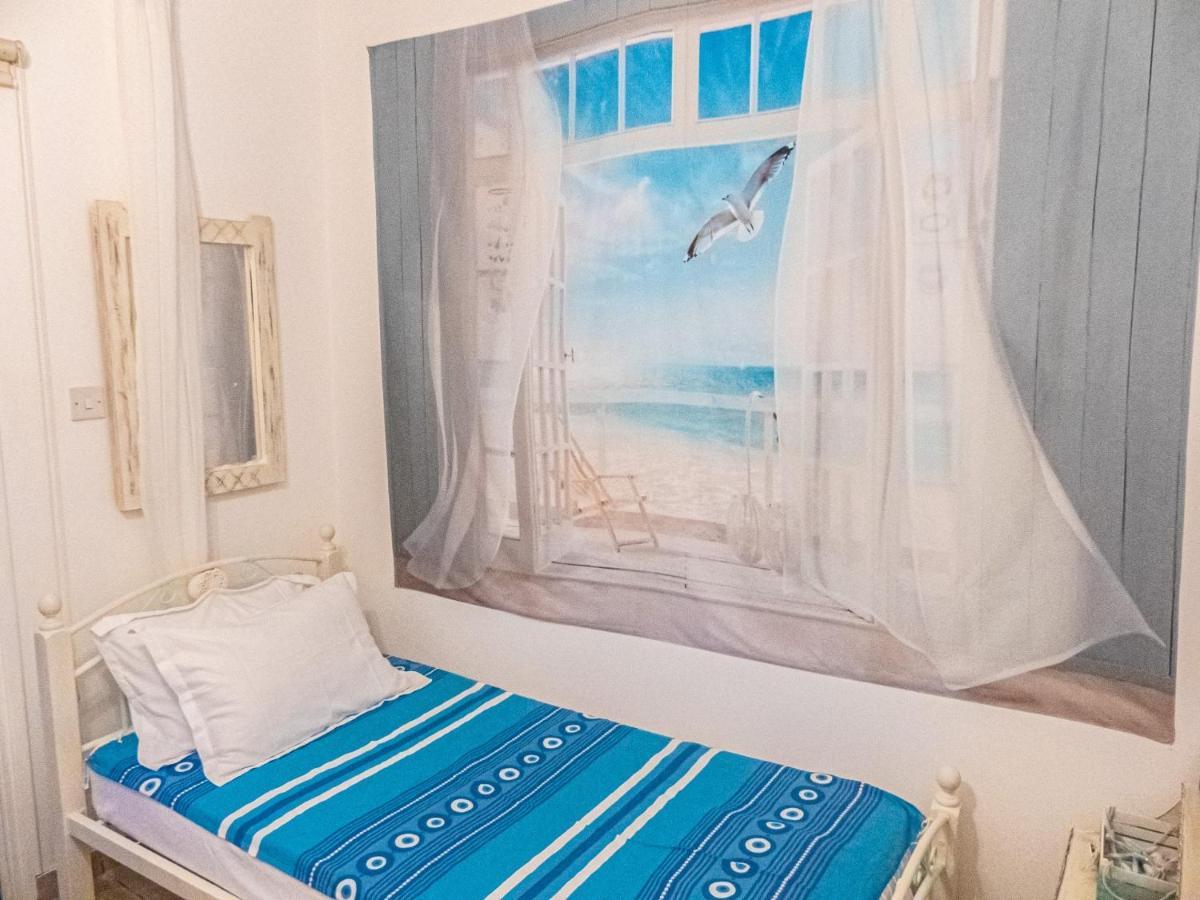 Greek Island Style 2 Bedroom Villa With Pool Next To The Sea Larnaca Eksteriør billede