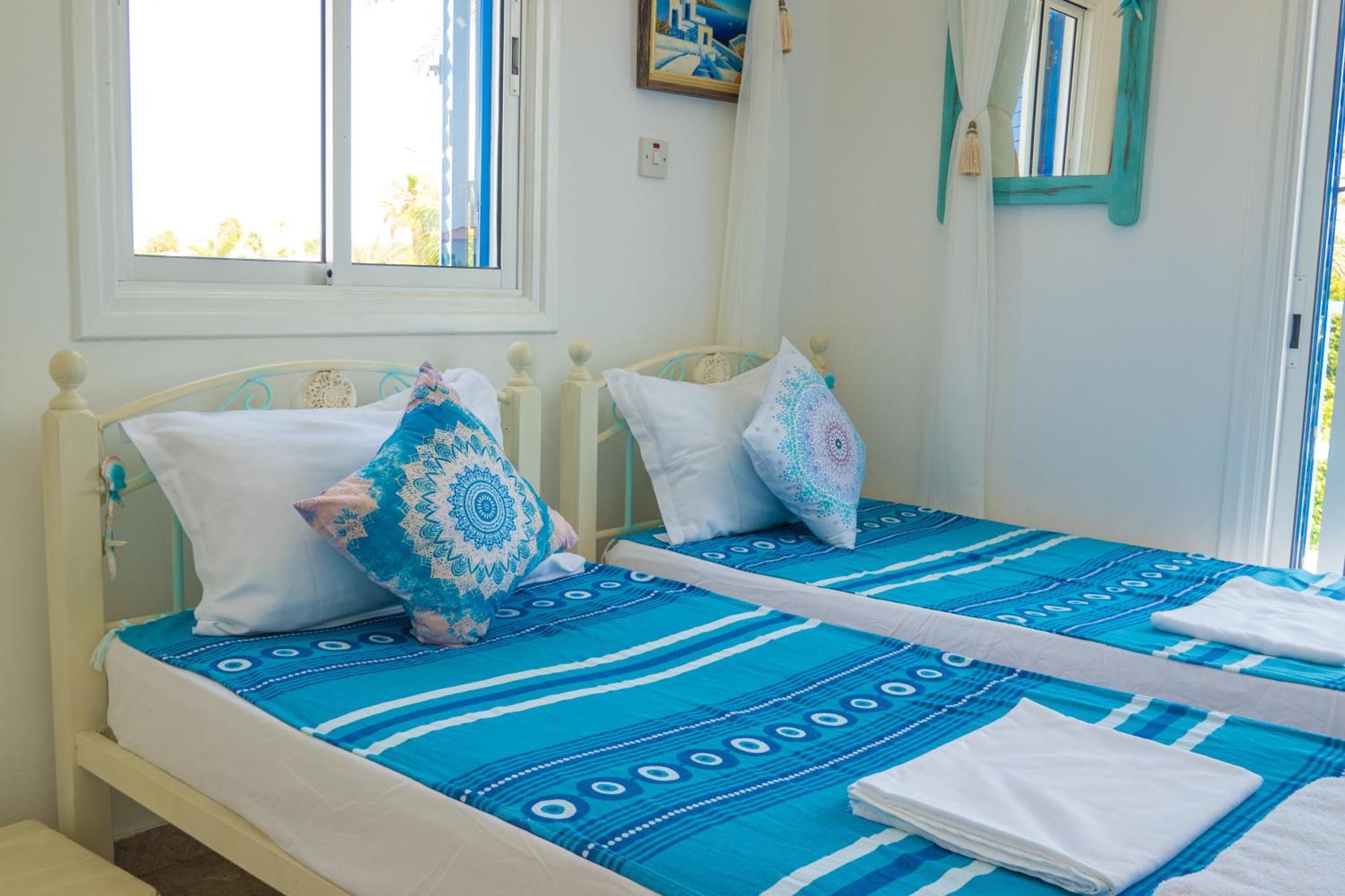Greek Island Style 2 Bedroom Villa With Pool Next To The Sea Larnaca Eksteriør billede