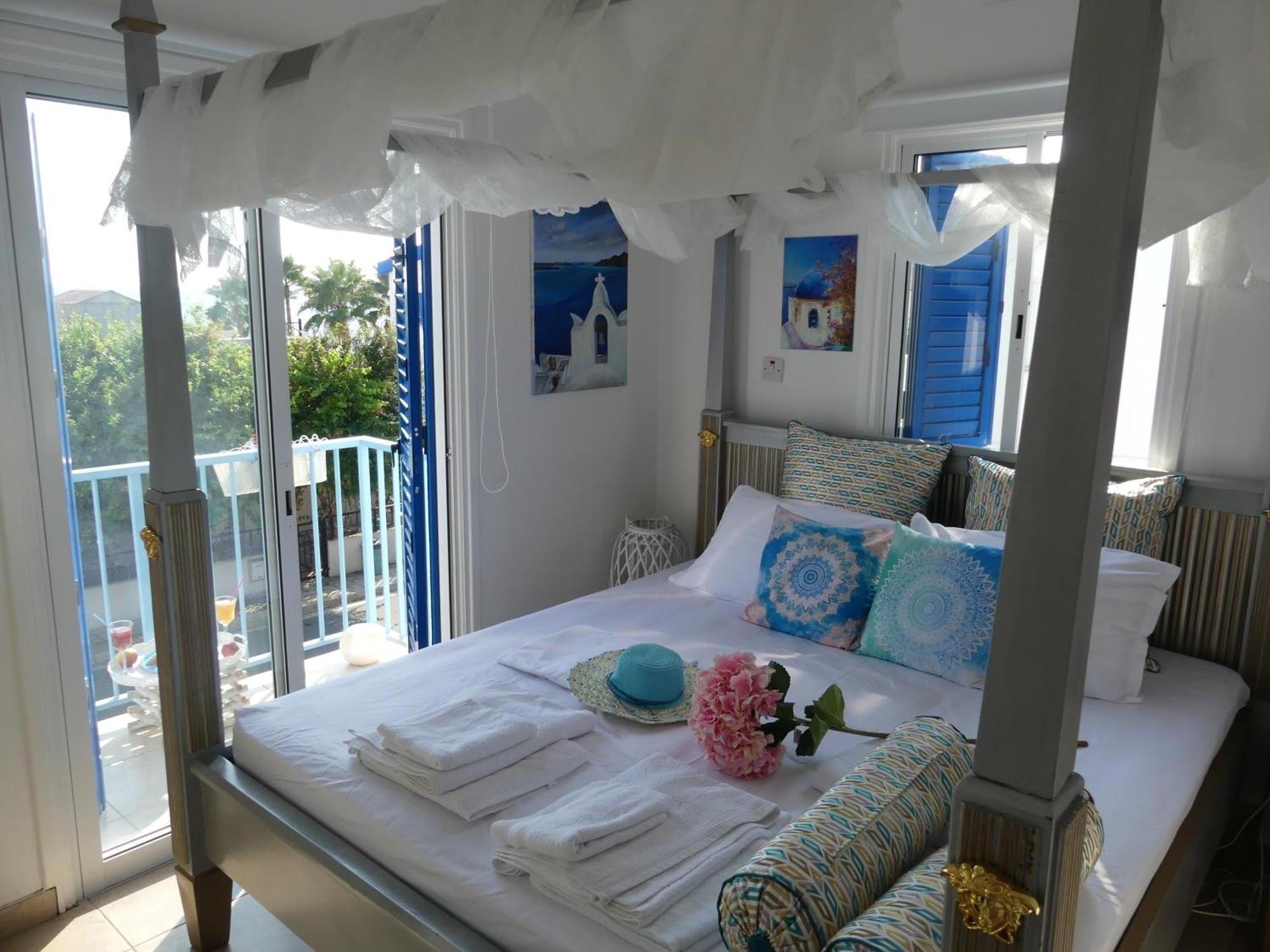 Greek Island Style 2 Bedroom Villa With Pool Next To The Sea Larnaca Eksteriør billede